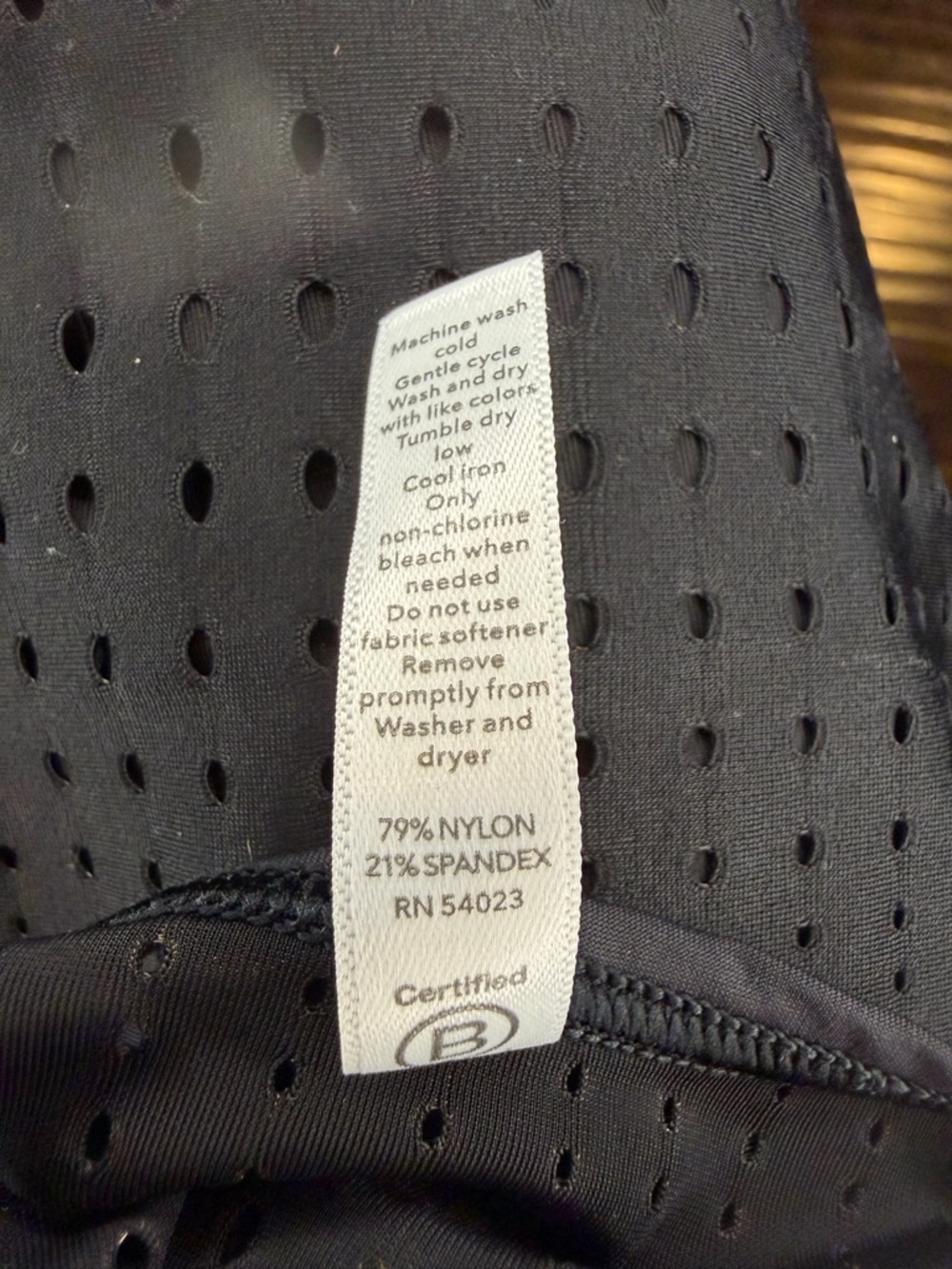 Athleta Black Laser Cut Mesh Racerback Tank Top Size M Training Gym Yoga - Picture 8 of 8